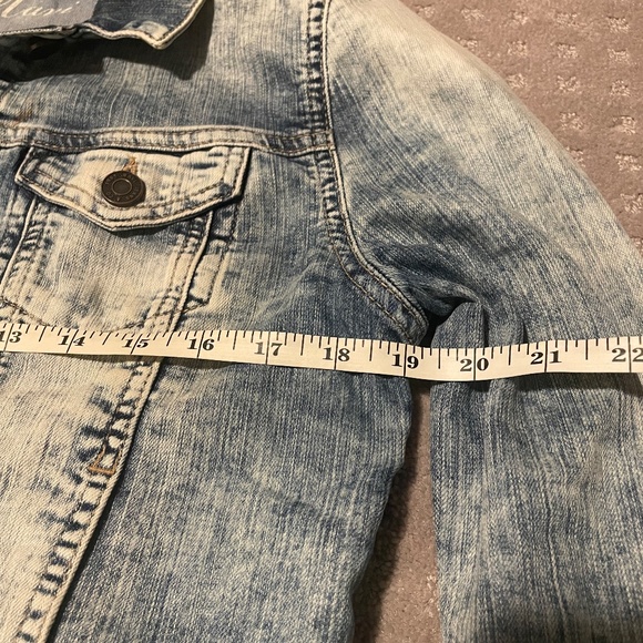 SOLD! Cropped demin jacket - Picture 3 of 4